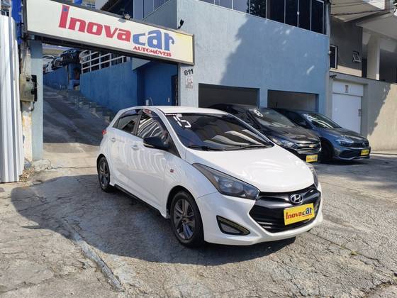 HYUNDAI HB20S 1.6 COMFORT PLUS 16V FLEX 4P AUTOMÁTICO